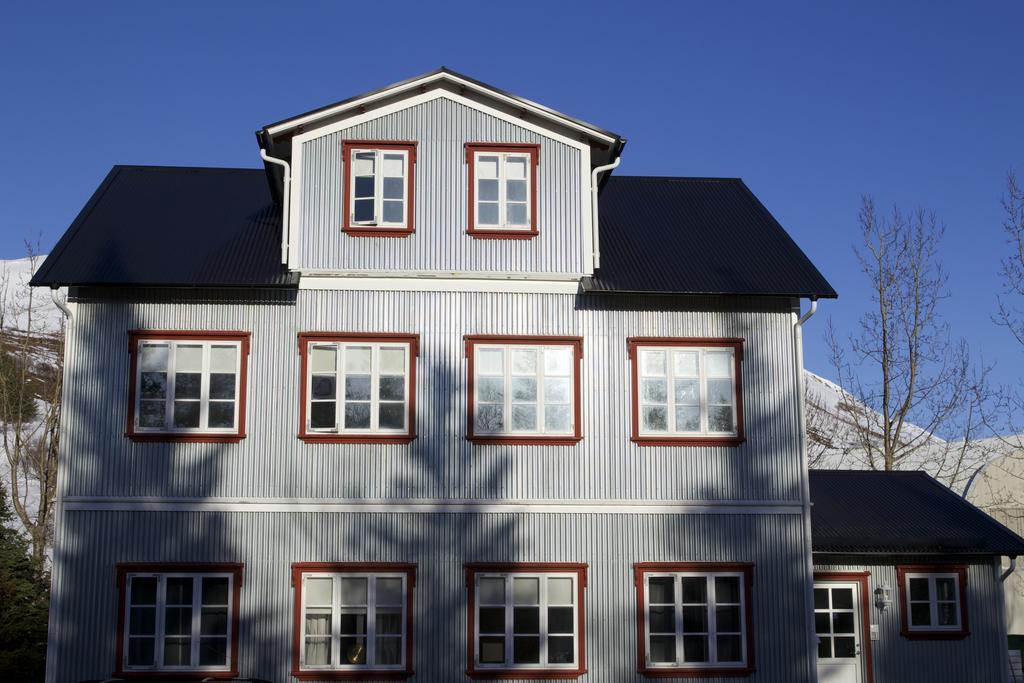 Gamli Skólinn Húsavík Exterior foto